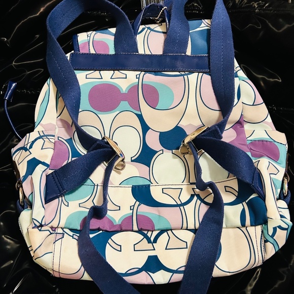 Coach Kyra scarf print backpack - Picture 2 of 4